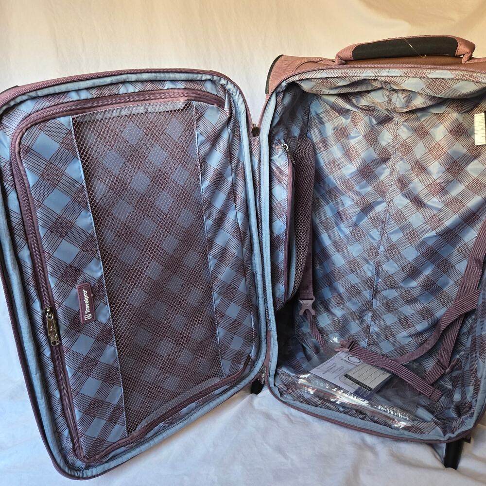 Travelpro Maxlite 5 22 Expandable Carry-on Rollaboard BNWT RARE color - Picture 5 of 9